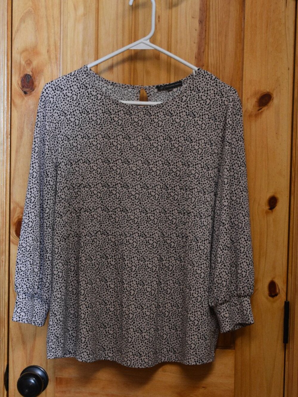 Women's long sleeve top